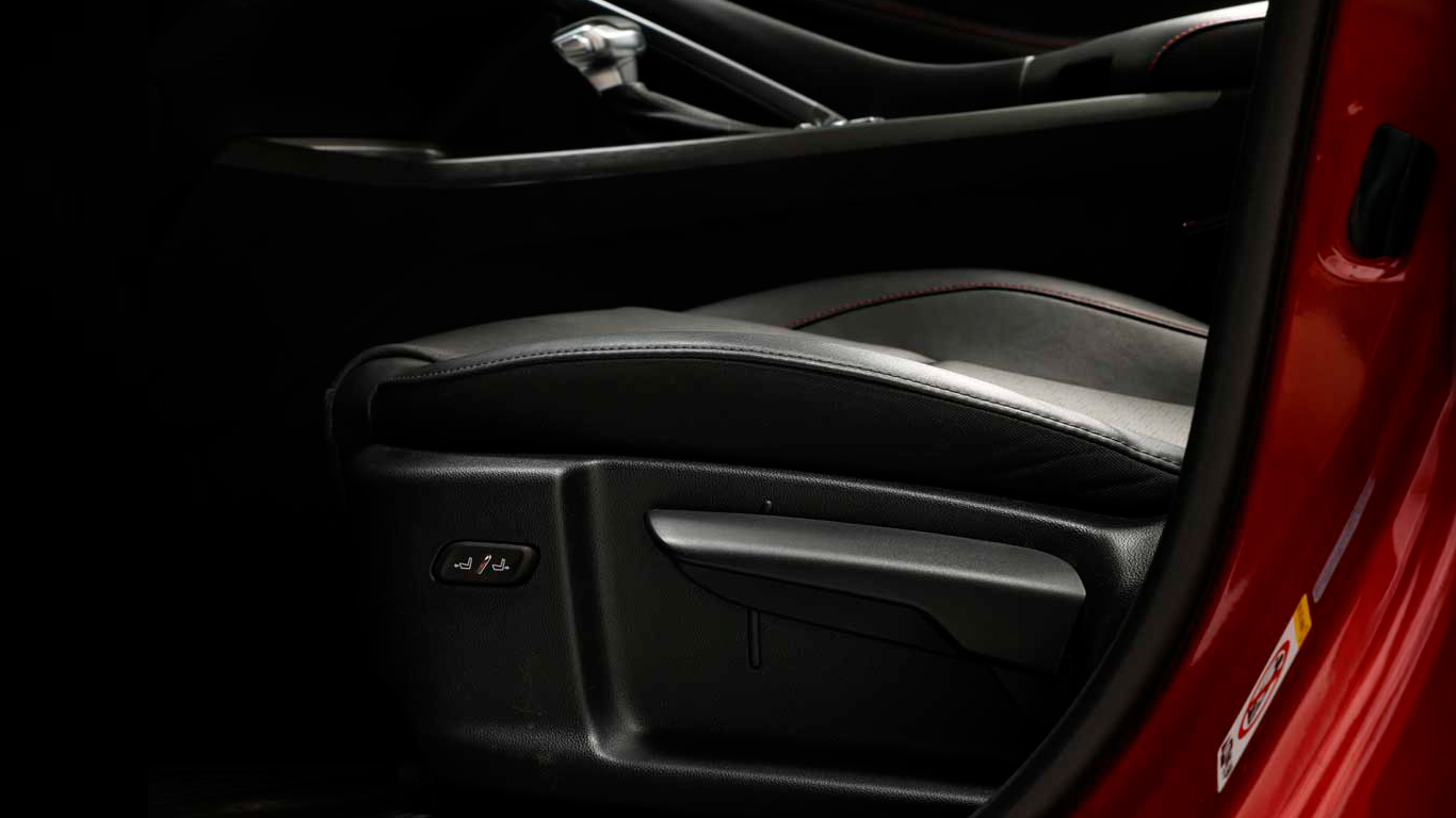 CS35-plus-interior-1
