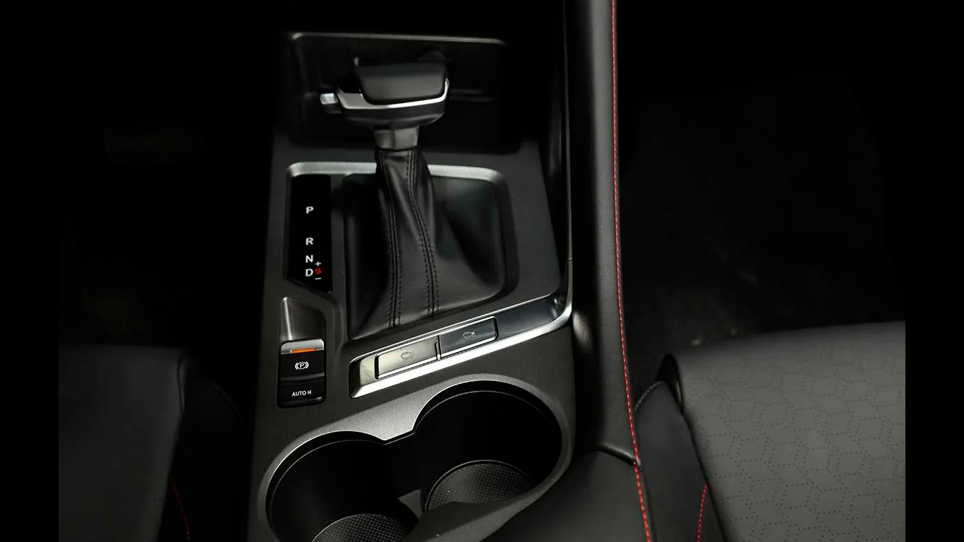 CS35-plus-interior-4