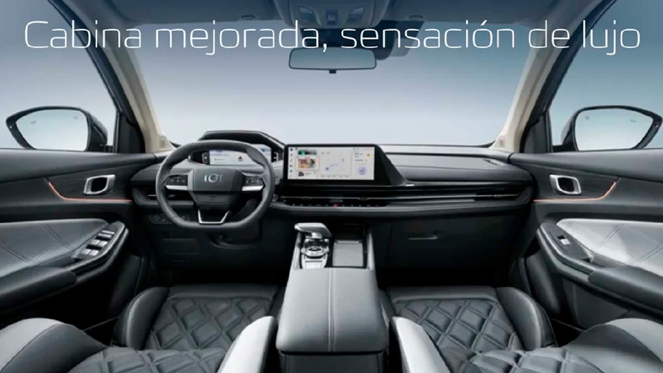 cs55-plus-idd-interior-1