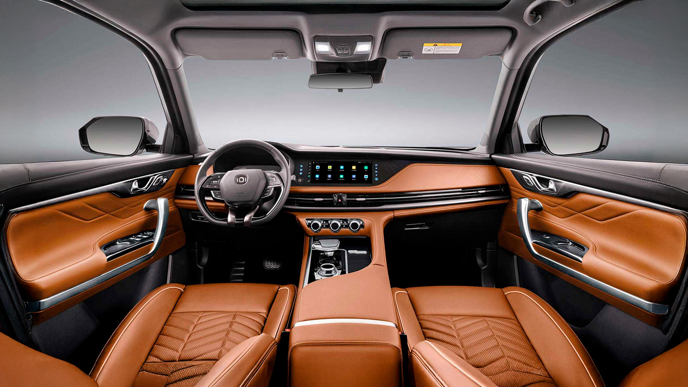 CS95_Plus_interior1