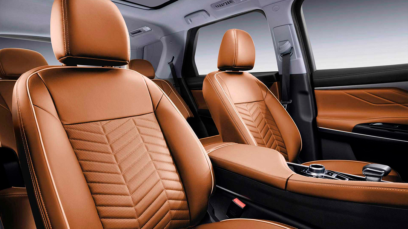 CS95_Plus_interior5