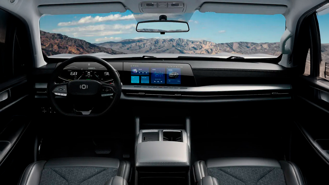 HUNTER-E-interior2